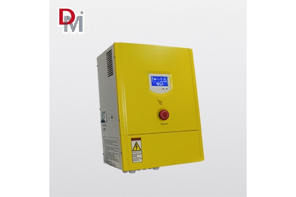 Controlador On Grid 5KW Híbrido para Geração por Aerogerador ou Painel Fotovoltaico Deming FKJ-GT-5KW